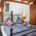 Kleiner Hof Rosenrot Apartman *