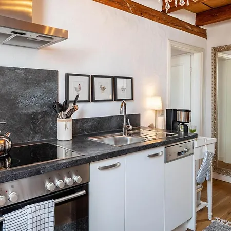 Kleiner Hof Rosenrot Апартаменты *